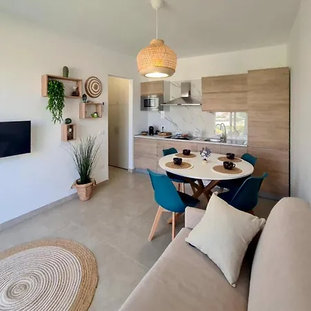 شقة In With House Sea View مارزاميمي